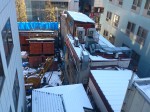 Tokio belvarosa is feherbe borult